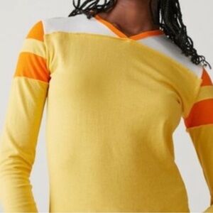 BDG Cole V-neck long sleeves tee yellow white orange trim top Sz M